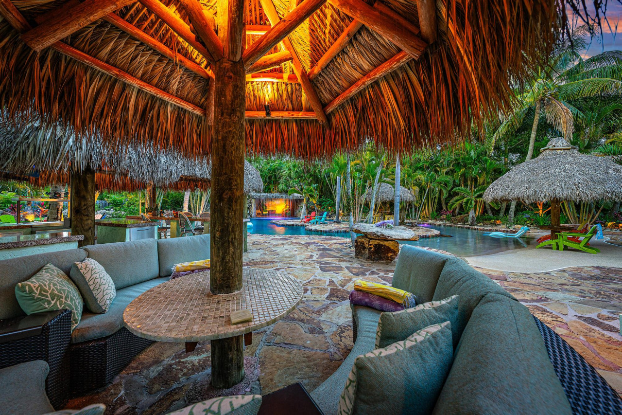 KonTiki Falls — interior living space